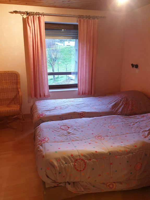 Apart. Alle Comfort, Wifi, Beddengoed En Handdoeken Inbegrepen, Zomerspeelplaats - La Bresse