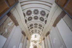 Interior - Vomero, next to Metro 1, bars restaurants and shopping, BIJOU MIRANDA  (napoli)