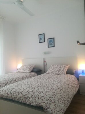 2 Schlafzimmer, Bügeleisen/Bügelbrett, WLAN, Bettwäsche