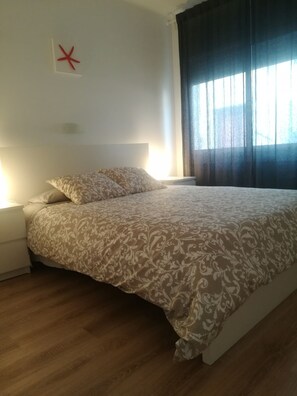 2 Schlafzimmer, Bügeleisen/Bügelbrett, WLAN, Bettwäsche