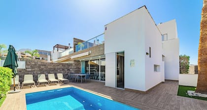 Spacious 5BR Villa in Costa Adeje with Private Pool