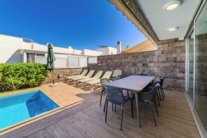 Outdoor dining - Spacious 5BR Villa in Costa Adeje with Private Pool (Costa Adeje)