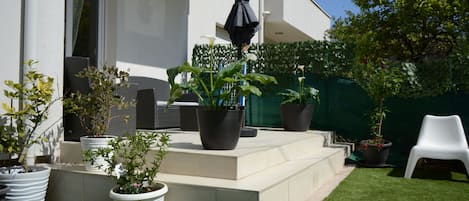 Superior Apartment, 1 Bedroom, Terrace, Garden View