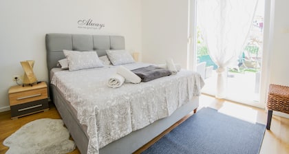 Deluxe Apartments Goya