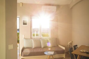 Familjelägenhet - flera sängar - icke-rökare | Utsikt mot trädgården