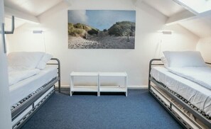 4 bedrooms, Internet, bed sheets