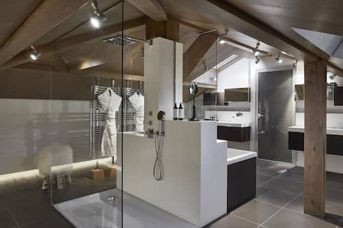 Room (The Rooftop) | Bathroom | Free toiletries, hair dryer, bathrobes, slippers