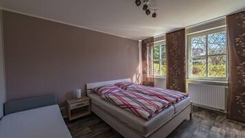 1 bedroom, travel crib, WiFi, bed sheets