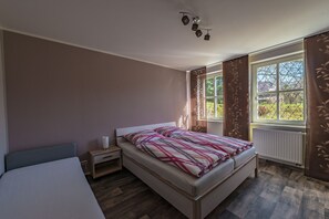 1 Schlafzimmer, Reisekinderbett, Internetzugang, Bettwäsche