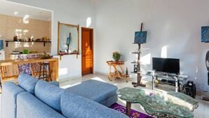 Unclassified image, 5 of 14, button - Villa Tropicana (Kuta)