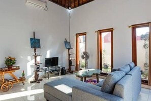 Family Villa, 3 Bedrooms | Living room | LCD TV - Villa Tropicana (Kuta)