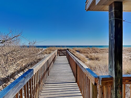 You-N-Sea | Oceanfront, Large Windows with Views!