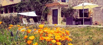Charming studio 40m² with south facing garden Buis les Baronnies Provence