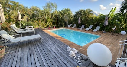 Creole villa, large garden with trees and a private pool