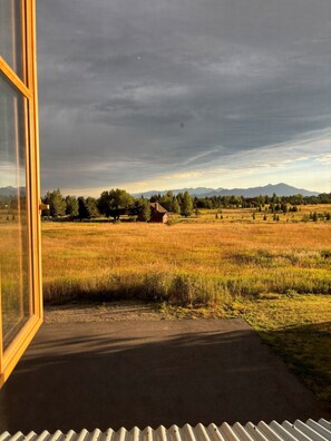 Interior - Black Bear Ranch -Large home near Bozeman's Hyalite Canyon with peace & quiet (Bozeman)