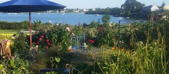 AU FIL DE L 'EAU, Cottage in southern Brittany, located along the RIA of Etel, Morbihan