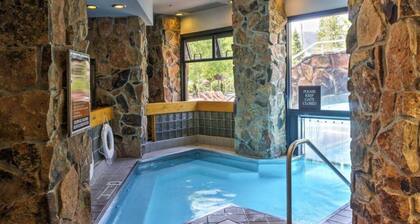 Spectacular Views, Pool, Hot Tub, Mountain Village