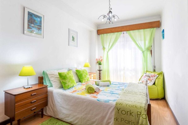 2 bedrooms, premium bedding, down comforters, individually furnished - Apartment Rustic Oporto (Porto)