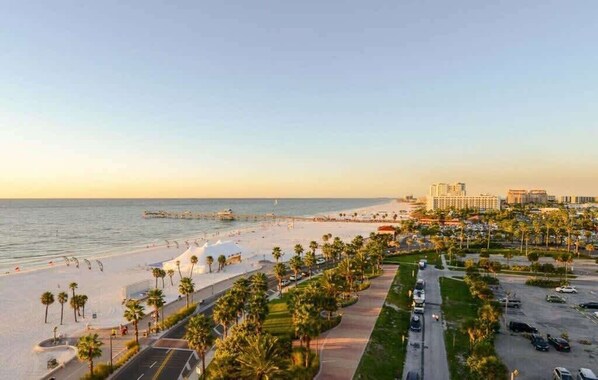 Beach nearby, sun-loungers, beach towels