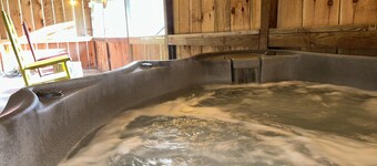 Crazy Daisy-Hot Tub, Pejs, I nærheden af ​​Asheville, View, Fire Pit, Gratis WiFi