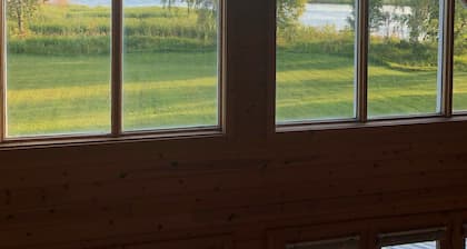 Beautiful Cottage on St. Martins Bay, Lake Huron, with Pontoon, Kayaks & Canoe!