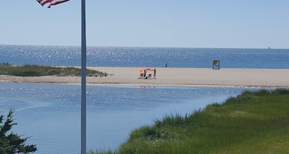 Chatham Seaside Cottage - Oceanfront Beach Cottage - Spectacular Views