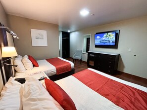 Habitación doble superior | Tabla de planchar con plancha, wifi gratis y ropa de cama