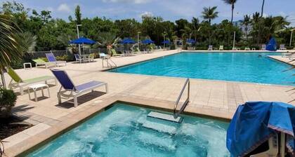 Condo in the Keys, Peaceful ocean view retreat!