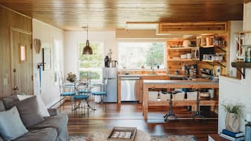 Cottage « Premier », 1 chambre, vue baie, vue mer | Coin séjour