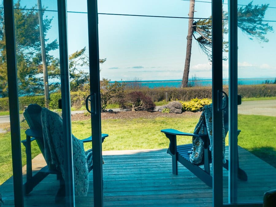 Suíte clássica, 1 quarto, vista para a baía, de frente para a praia | Terraço/pátio