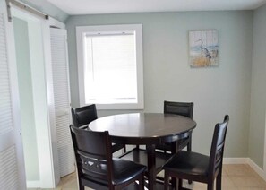 Dining - Steps to Beach 2BR 2BA duplex (Atlantic Beach)