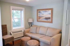 TV - Steps to Beach 2BR 2BA duplex (Atlantic Beach)