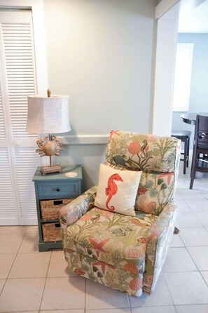 Interior - Steps to Beach 2BR 2BA duplex (Atlantic Beach)