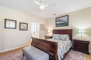 3 bedrooms, iron/ironing board, free WiFi, bed sheets