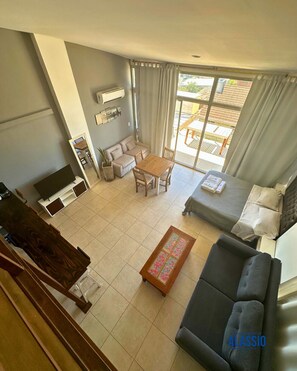 Duplex (Balcony) | Iron/ironing board, free WiFi, bed sheets - Departamento Alassio (Tigre)