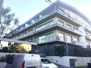 Fer et planche à repasser, Wi-Fi gratuit, draps fournis