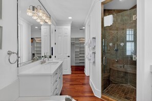 Bathtub, hair dryer, towels