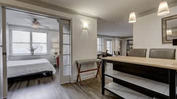 2 bedrooms, iron/ironing board, travel cot, free WiFi