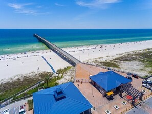 On the beach, sun loungers, beach towels - 2026 is Here! FREE Beach Service incl in Rental beginning 4.1.26 (Panama City Beach)