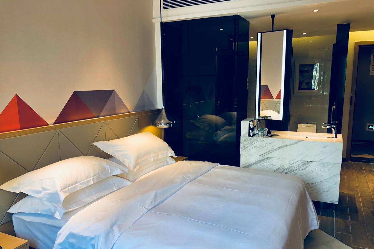 Superior Double Room | Desk, blackout curtains, free WiFi