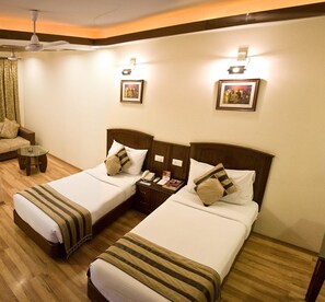 9 quartos, camas com colchões de espuma com sistema de memória