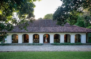 Front of property - Adigars Manor Kandy (Kandy)