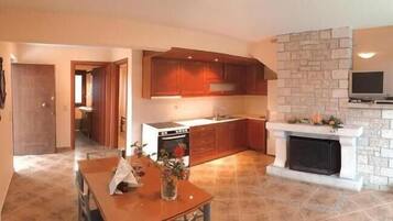 Family Villa, 3 Bedrooms, Pool Access, Sea View | Private kitchen | Full-sized fridge, microwave, oven, stovetop