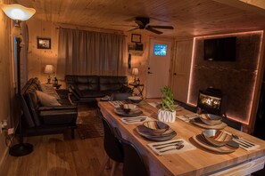Interior - New Pocono Mountain Cabin & NEW 7 Person Hot tub & Playground new Gaming system! (Albrightsville)