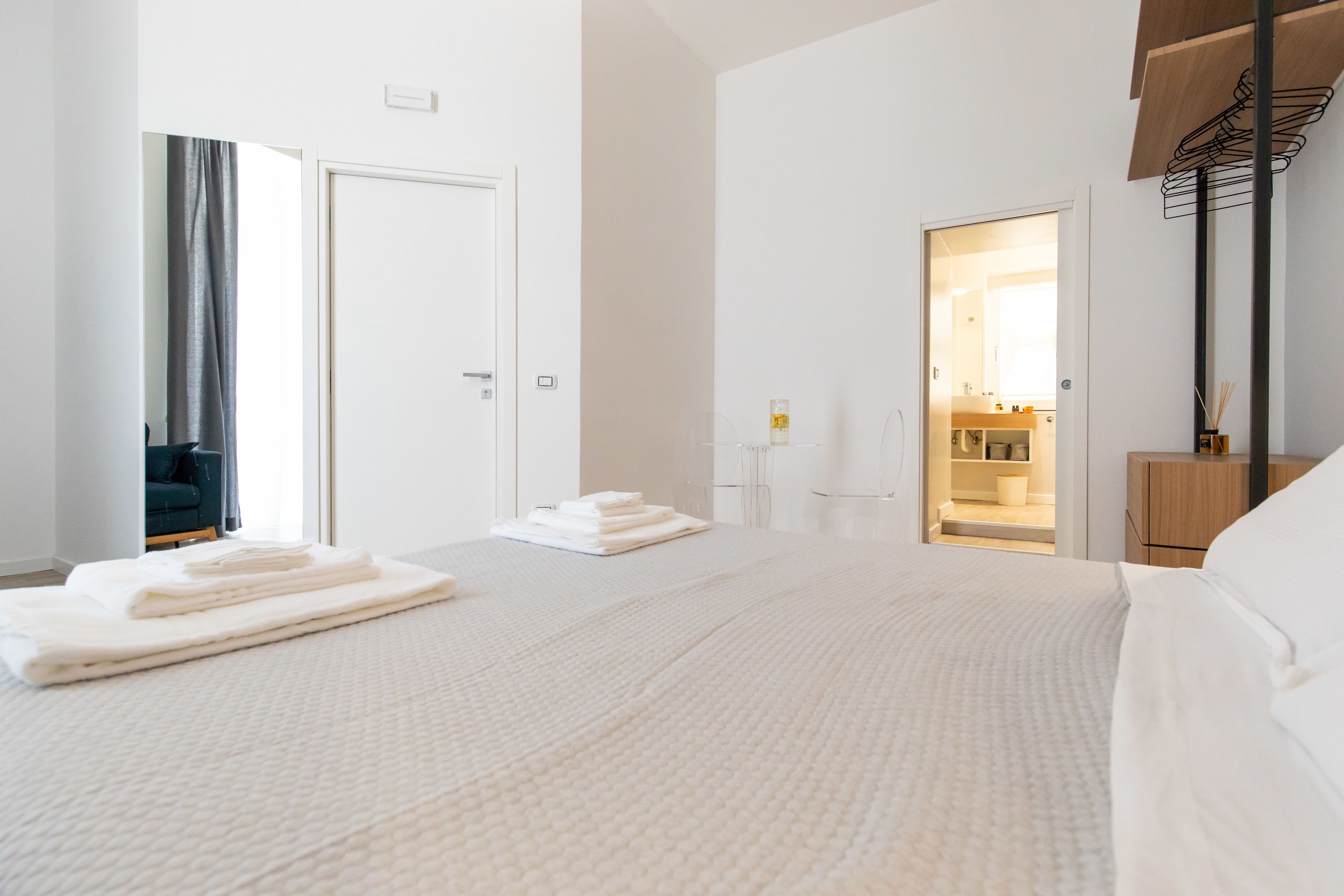 豪華客房, 1 張標準雙人床和 1 張沙發床, 非吸煙房, 城市景觀 | 高級寢具、書桌、遮光布/窗簾、隔音