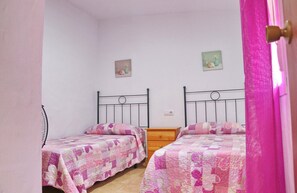 1 bedroom, iron/ironing board, bed sheets - Cosy central apartment for 2 people (CONIL DE LA FRONTERA)