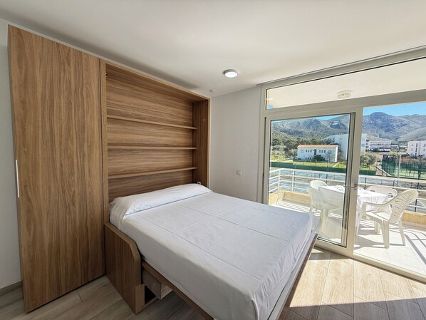1 bedroom, free WiFi, bed sheets - Agi Rescator 212 Apartamento for rent in Roses Girona. (Rosas / Roses)