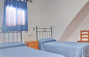 1 bedroom, iron/ironing board, bed sheets