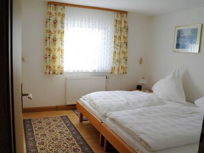 Luokittelematon kuva, 4 kautta 16, painike