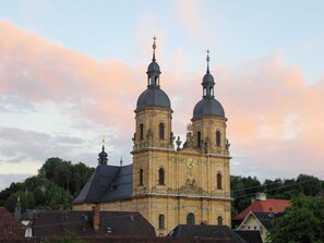 Unclassified image, 3 of 16, button